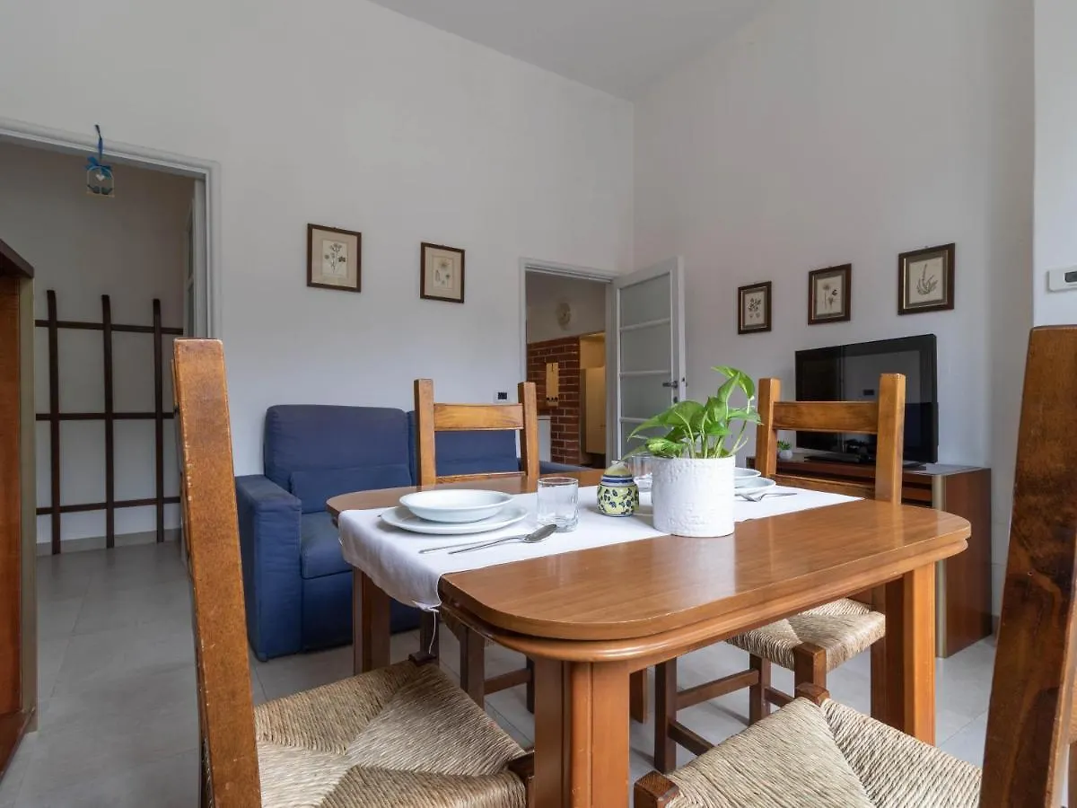 Mamma Ciccia Holiday Home - Old Village Apartment Mandello del Lario