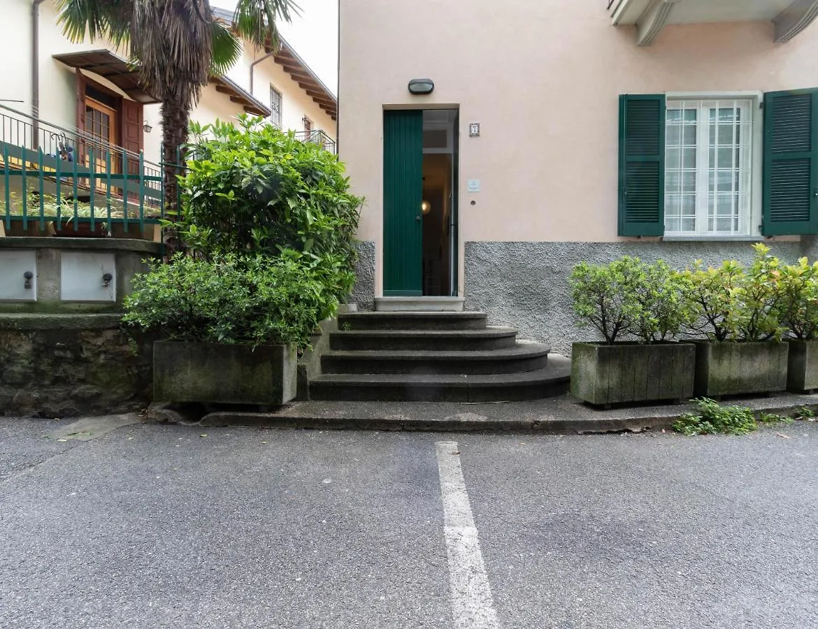 Mamma Ciccia Holiday Home - Old Village Apartment Mandello del Lario 0*,  Italy