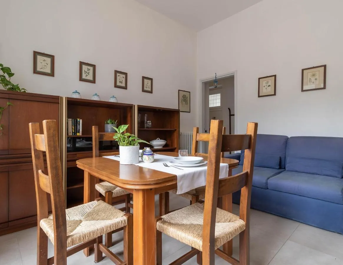 Mamma Ciccia Holiday Home - Old Village Apartment Mandello del Lario