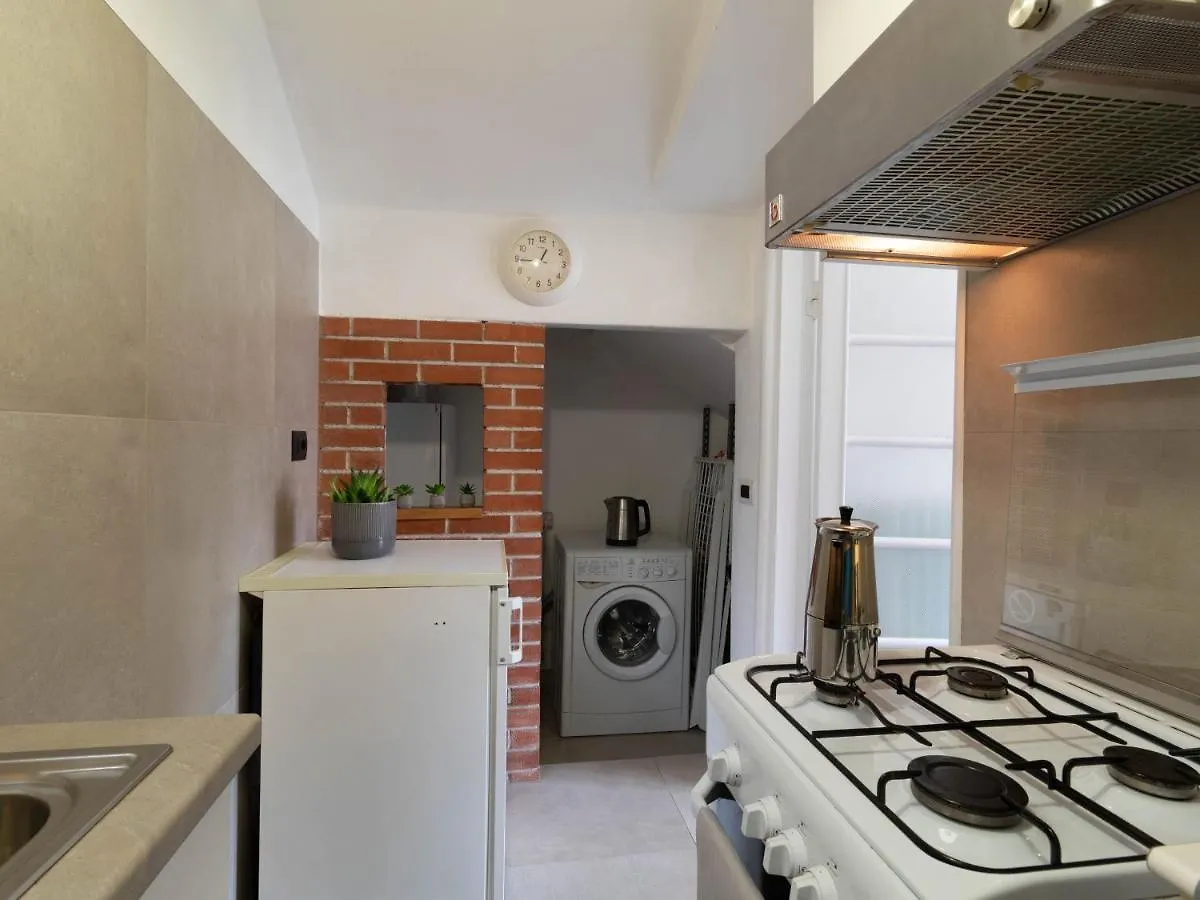 Mamma Ciccia Holiday Home - Old Village Apartment Mandello del Lario