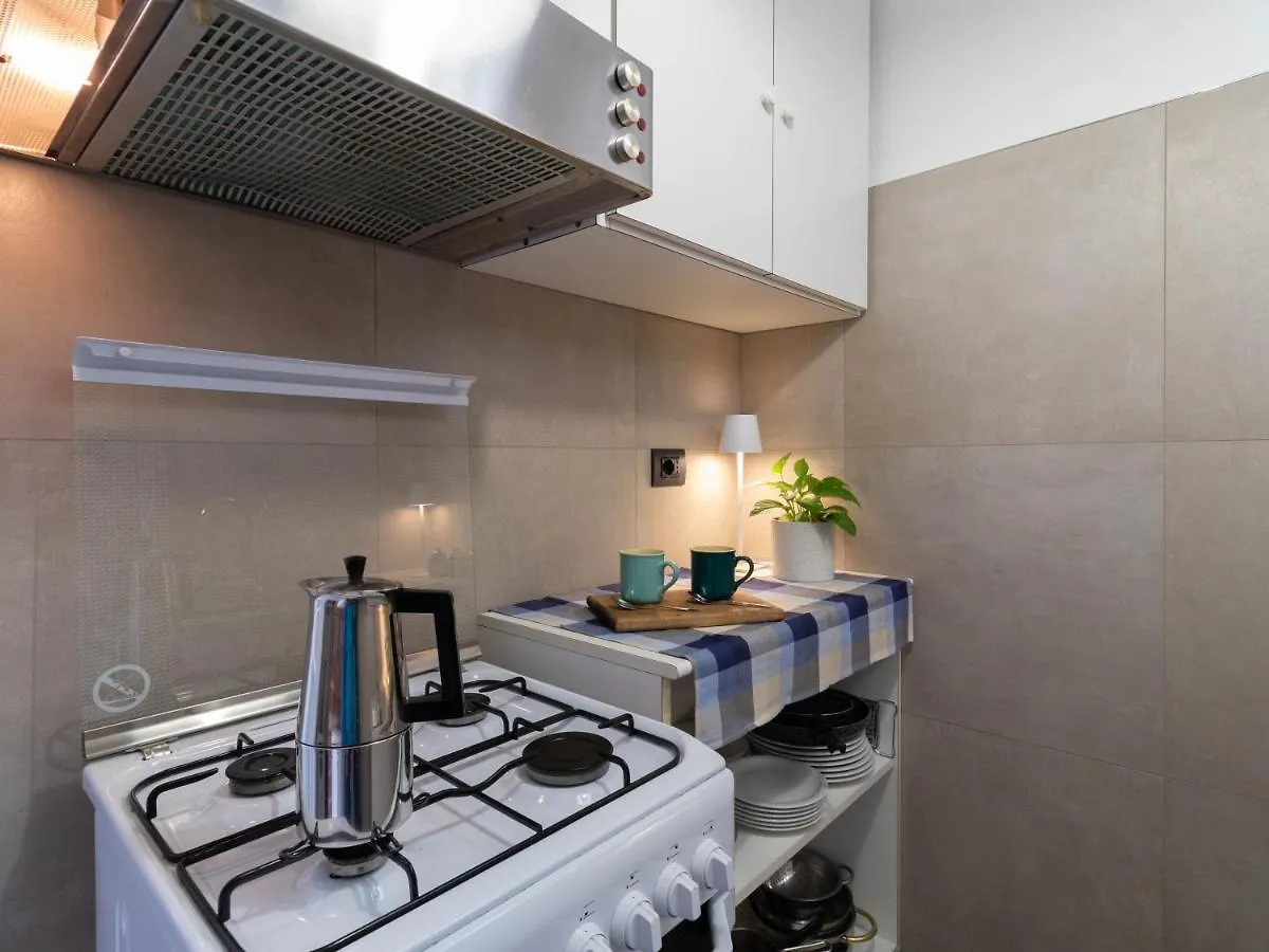Mamma Ciccia Holiday Home - Old Village Apartment Mandello del Lario