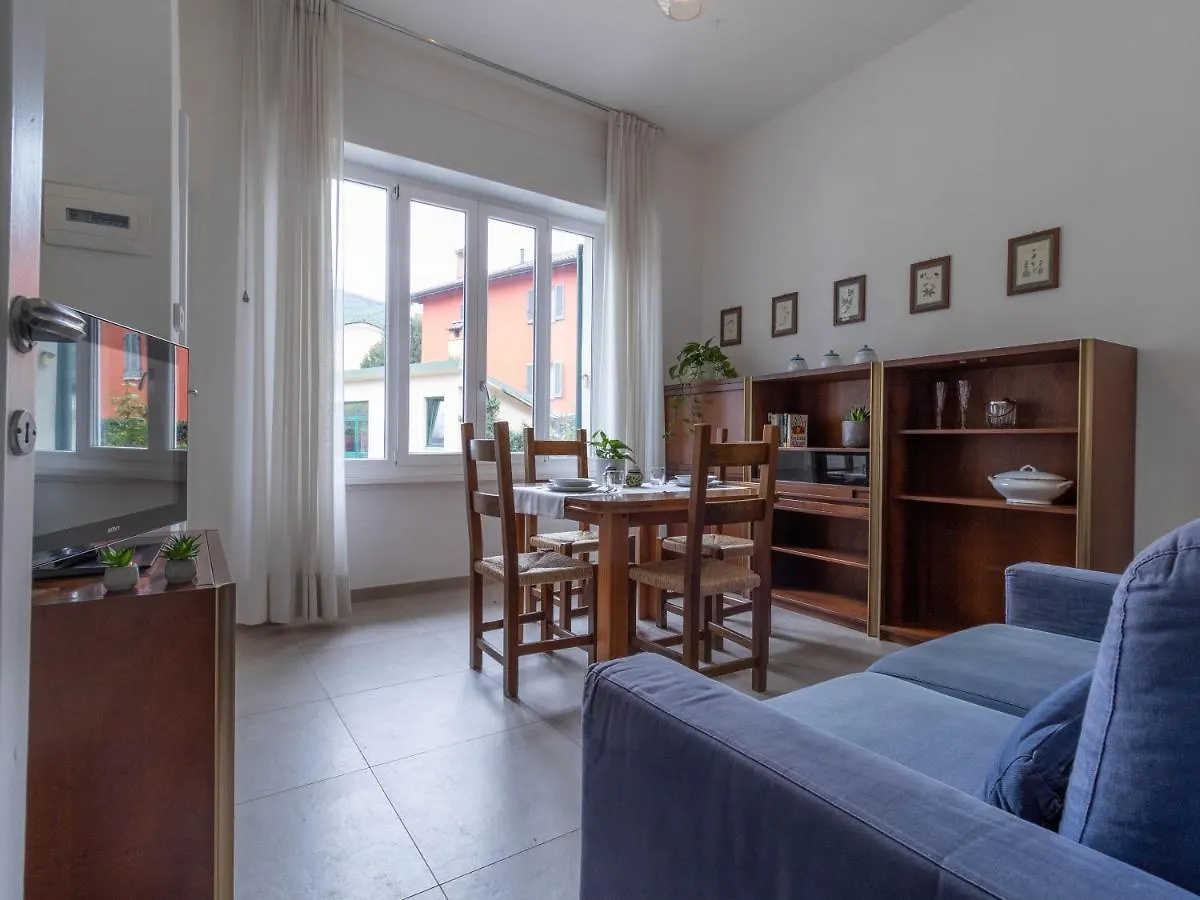 Mamma Ciccia Holiday Home - Old Village Apartment Mandello del Lario Italy