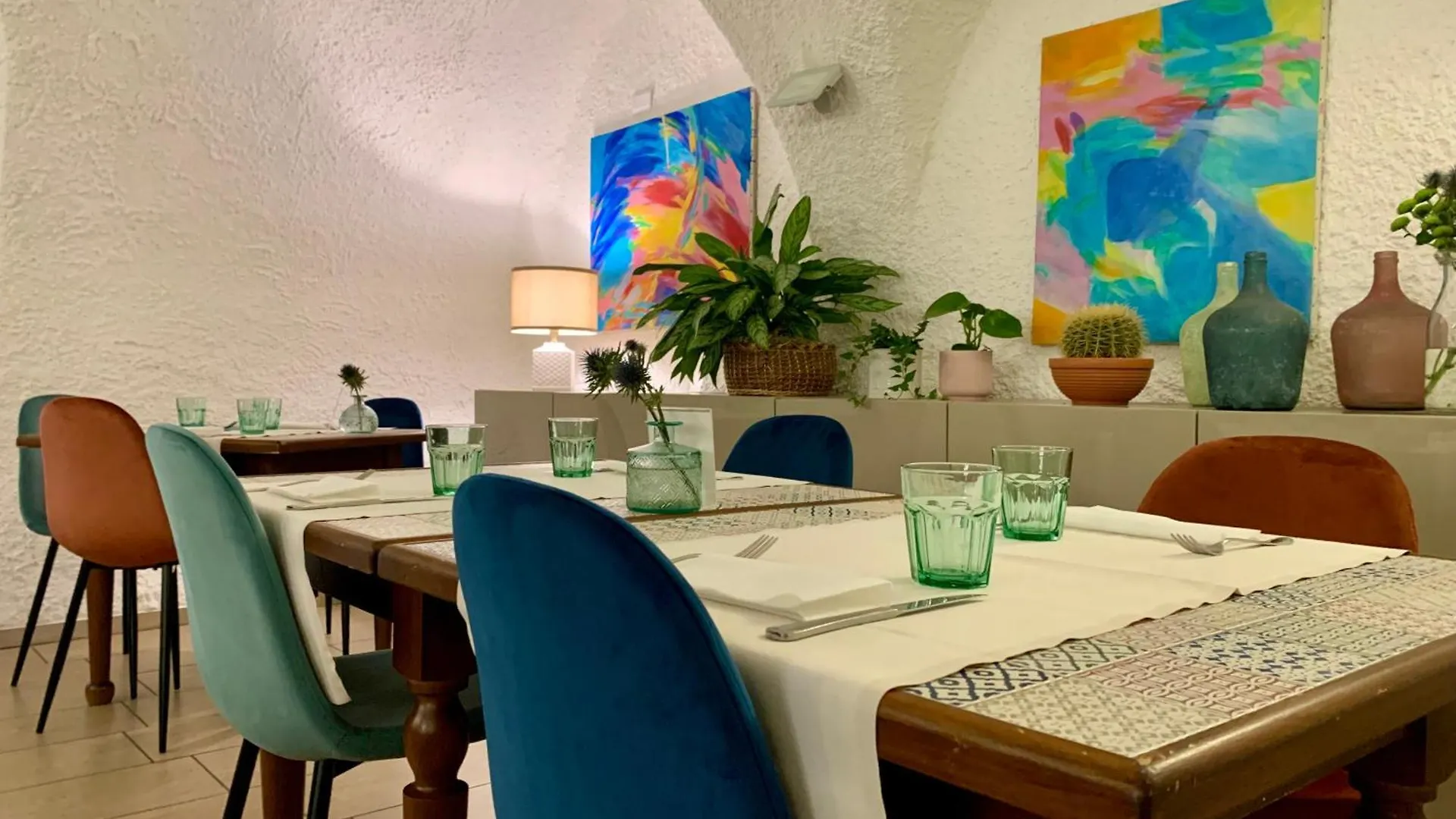 Mamma Ciccia Holiday Home - Old Village Apartment Mandello del Lario Italy